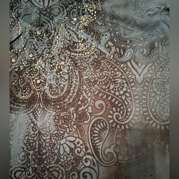 CHICO’S SIZE 1  BLUE & BLACK TOP WITH SILVER APPLIQUÉS (ornamental) - Picture 6 of 8